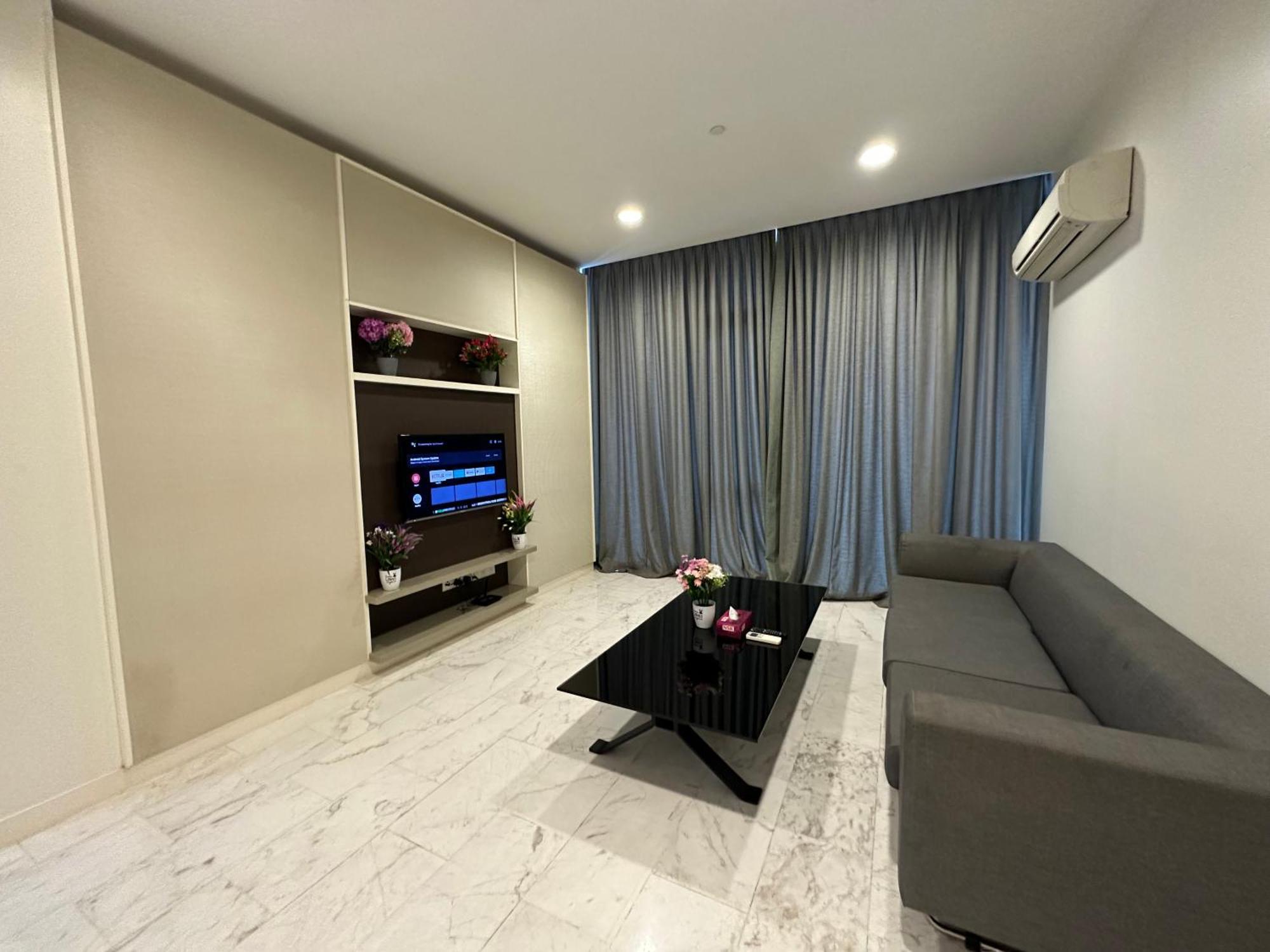 Platinum Klcc By Neptune House